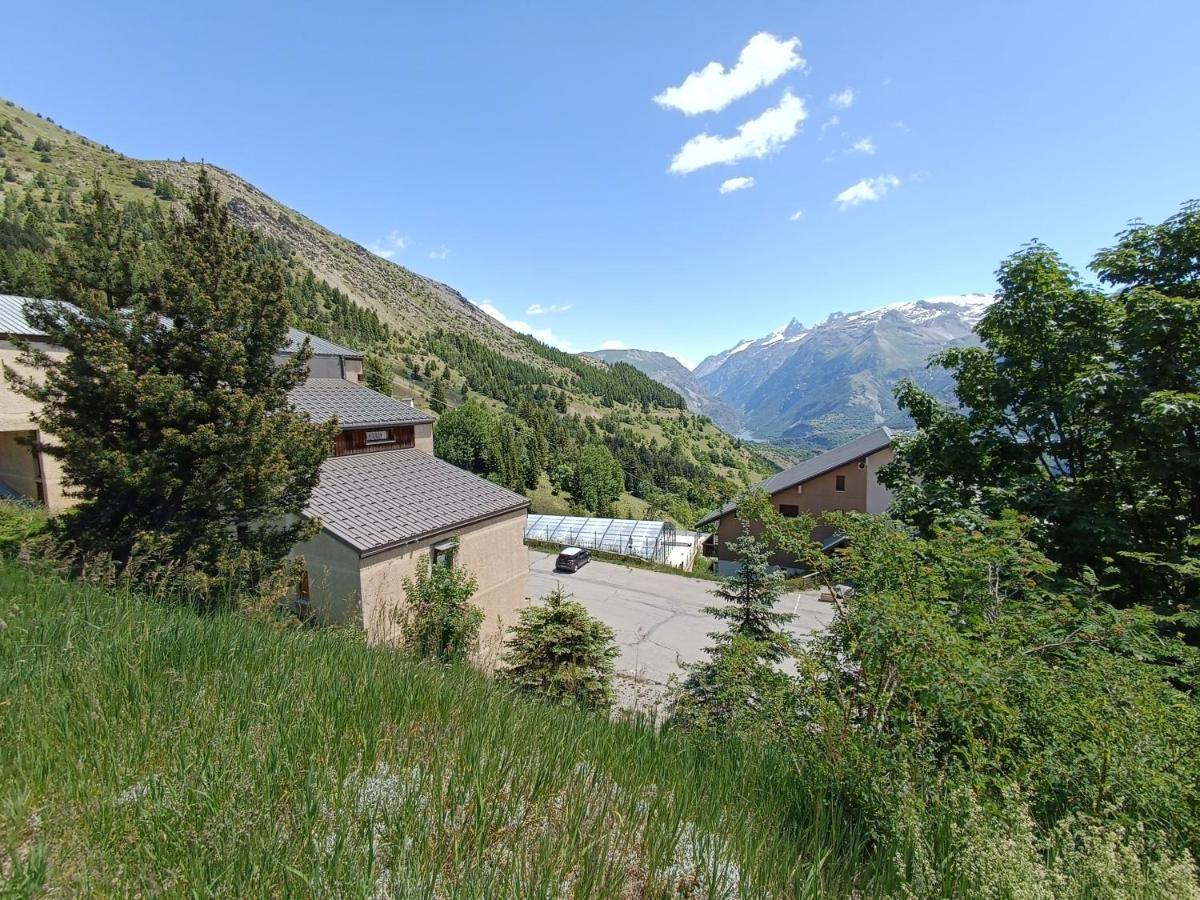 En Oisans, Vue Sur Le Massif Des Ecrins Apartment Auris