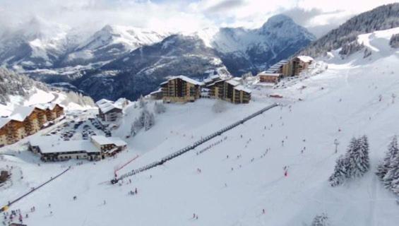 En Oisans, Vue Sur Le Massif Des Ecrins * Auris